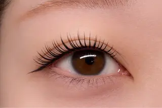マツエク・マツパ Eyelash Salon Glück所属・佐久間 春菜のマツエク・マツパデザイン