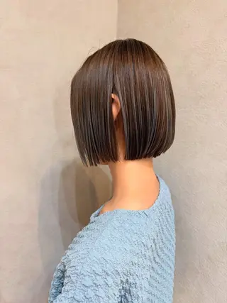 ショート カラー newi まーぼーのヘアスタイル