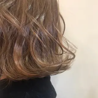 ミディアム カラー 森岡 紗羽のヘアスタイル
