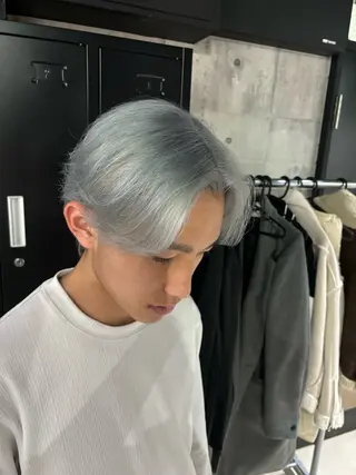 カラー メンズ _WHITE / KENTOのヘアスタイル