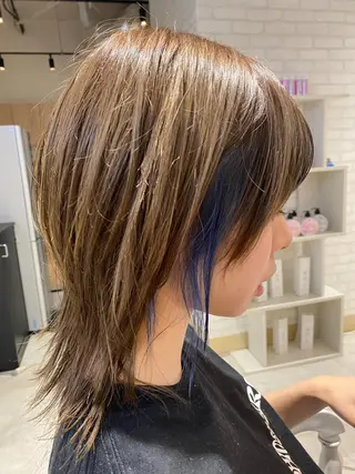 ミディアム カラー 芝田 望優のヘアスタイル