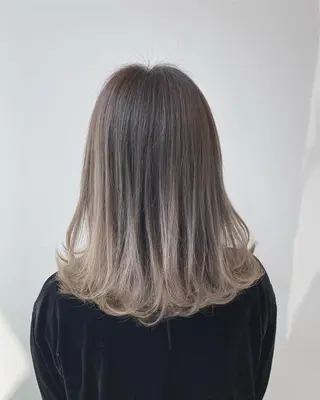セミロング カラー Unami MIHA☘️*゜のヘアスタイル