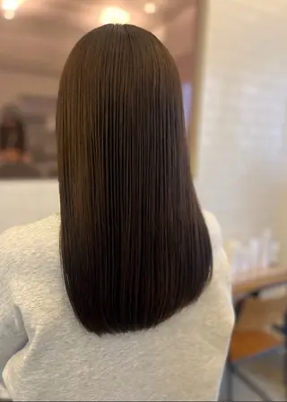 セミロング 髙橋 かなこのヘアスタイル