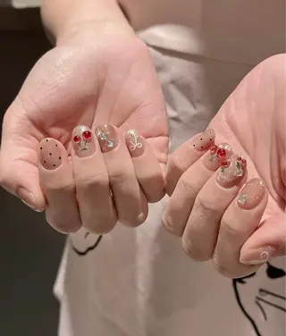 ミディアム めぐみのネイルサロン スタッフ練習のネイルデザイン