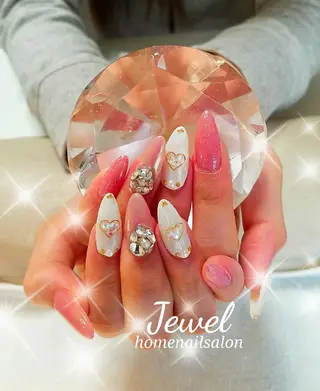 ネイル ＪＥＷＥＬ ＮＡＩＬのネイルデザイン