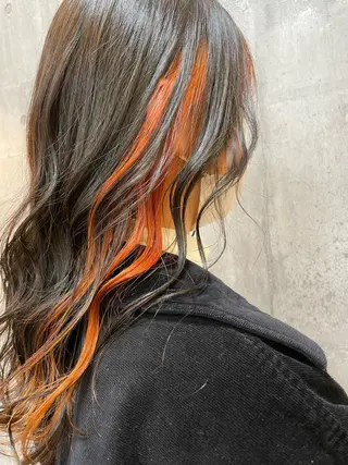 カラー 新谷 玲日のヘアスタイル