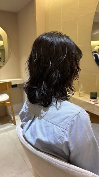 ミディアム パーマ 《センターパート / perm》ナミのヘアスタイル