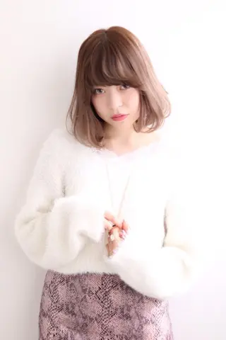 ミディアム カラー パーマ 及川 翔のヘアスタイル