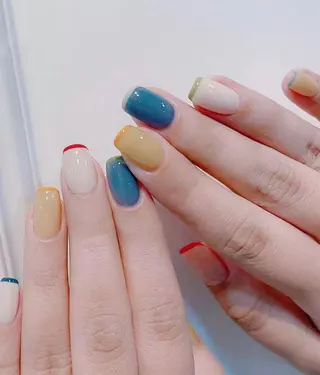 ミディアム めぐみのネイルサロン スタッフ練習のネイルデザイン