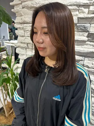 ミディアム Maki /透明感カラーのヘアスタイル