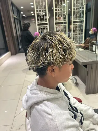 ショート カラー パーマ メンズ メンズ専門 米山諒✂️のヘアスタイル