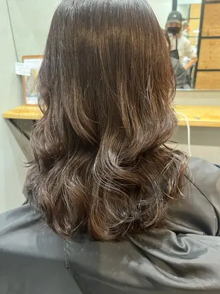 ミディアム カラー パーマ ヘアアレンジ メンズ キッズ ネイル マツエク・マツパ アイブロウ 久木原 ゆりのヘアスタイル