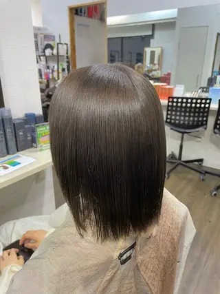 ミディアム 横浜🦋ハイトーン 🫐シャドウルーツのヘアスタイル