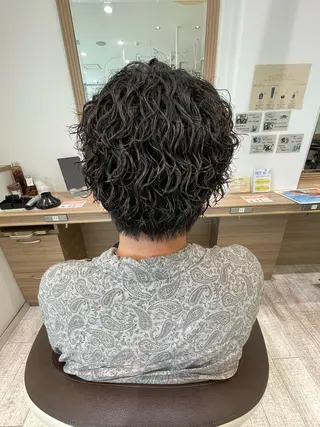 パーマ メンズ 加藤 未歩のヘアスタイル