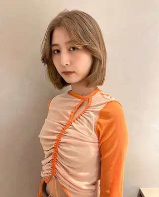 ミディアム カラー ヘアアレンジ 縮毛矯正履歴からの ブリーチ /mamiのヘアスタイル