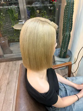 WEST OLAND 黒坂佳乃のヘアスタイル