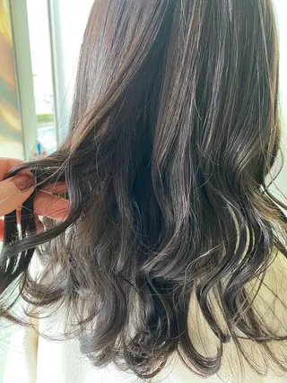 セミロング カラー 🩰 艶髪美髪 shiori🫧のヘアスタイル