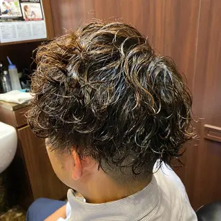 ショート パーマ メンズ 浅見 天翔のヘアスタイル