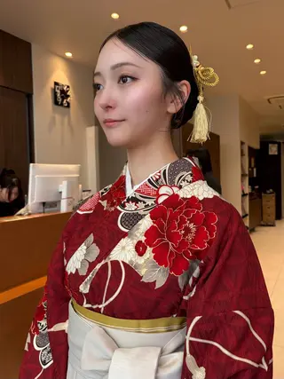 セミロング ヘアアレンジ ルナ|縮毛矯正 ×デザインカラー🥝のヘアスタイル