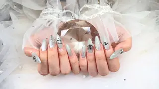 ネイル le'a スタッフのネイルデザイン