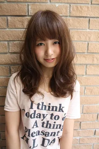 ミディアム カラー パーマ tuuli トゥーリのヘアスタイル