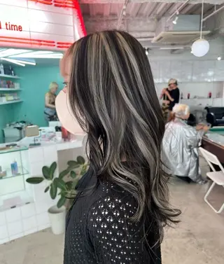 ロング カラー 💎艶ハイトーン／ はるか💎のヘアスタイル