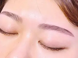 アイブロウ Maya. anelloのマツエク・マツパデザイン