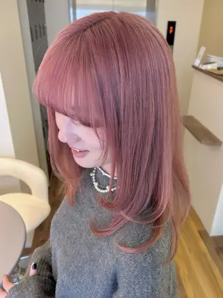 セミロング カラー Ayame / ハイトーンカラーのヘアスタイル