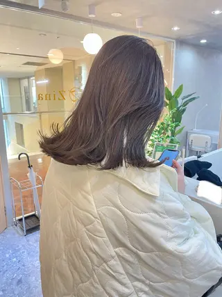 セミロング カラー miya / 柔らかいhairのヘアスタイル