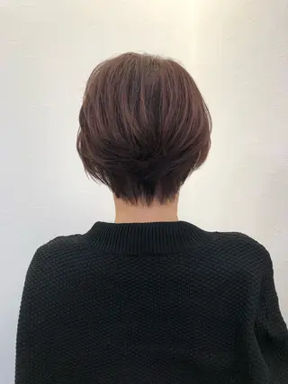 ショート ツノガイ エリのヘアスタイル