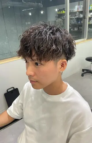 パーマ メンズ 西村あきや トレンド韓国ヘアのヘアスタイル