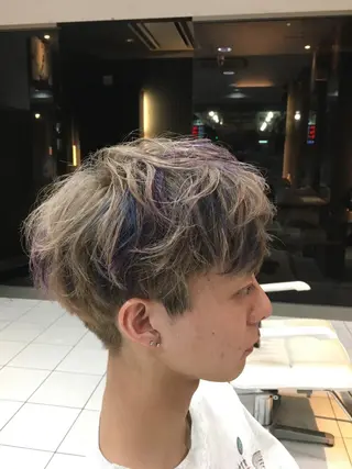 ショート カラー メンズ 白髪ぼかしハイライト 柳川拓哉のヘアスタイル
