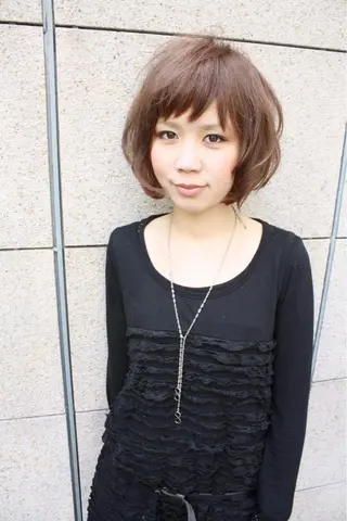 ショート カラー tuuli トゥーリのヘアスタイル