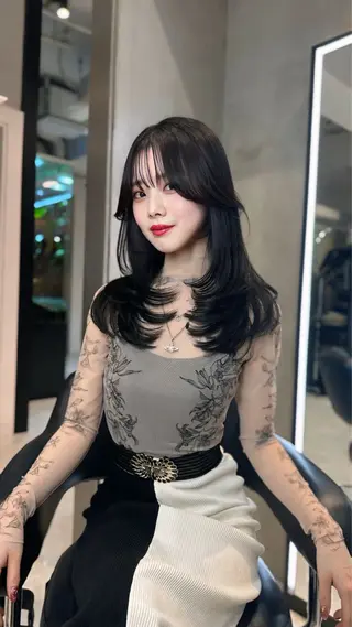 ミディアム 中韓🇨🇳🇰🇷 🤍TAKAHIROのヘアスタイル