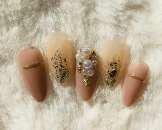 ネイル Moons nail 💅✨のネイルデザイン