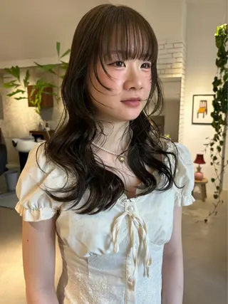ロング カラー Yui⭐️ 透け感カラーのヘアスタイル