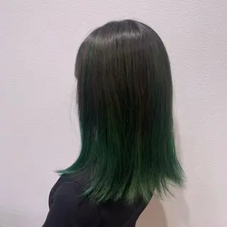 セミロング カラー 川口 絵理のヘアスタイル