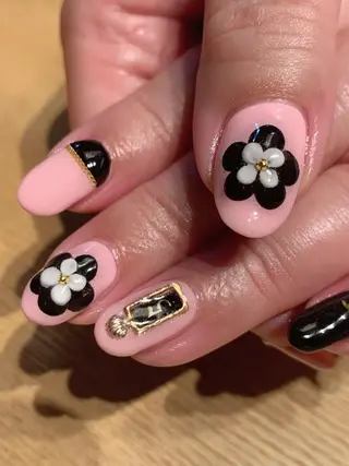 ネイル ネイルスペースR 小林のネイルデザイン