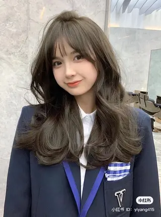 セミロング 韓国✖️網紅 YURIYAのヘアスタイル