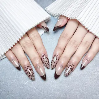 ネイル RAFFINE haru🦋🩵のネイルデザイン