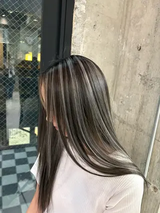 ロング カラー KAEDE🌺Wカ ラー/ホワイトカラーのヘアスタイル