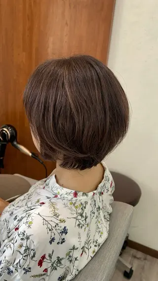 ショート カラー むらたナチュラルパー マ🌀透明感カラーのヘアスタイル