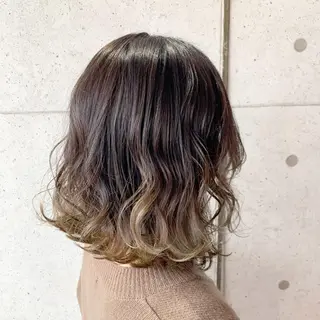 ミディアム カラー 福森 みずきのヘアスタイル
