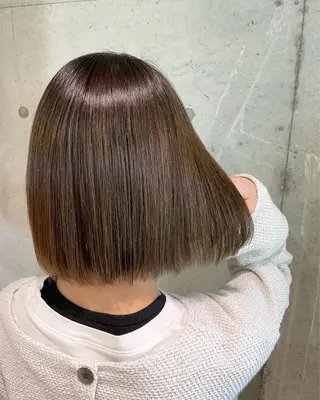 カラー 坂野 結子のヘアスタイル