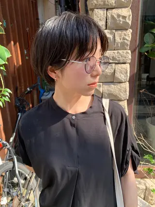 ショート カラー Libre 西野圭一のヘアスタイル