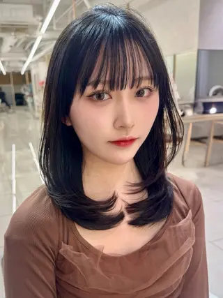 セミロング 三鷹で1番ショート ボブをカットする新谷のヘアスタイル