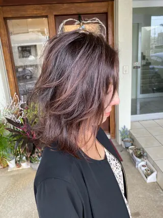 ミディアム カラー grand juteのヘアスタイル