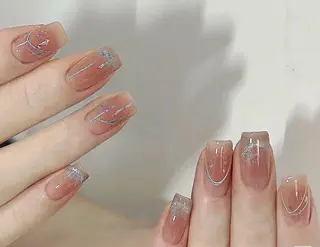 ネイル 高木 維麗絲のネイルデザイン