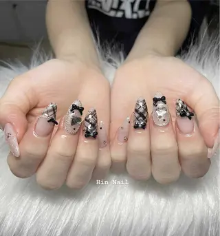 ネイル Hin Nailsのネイルデザイン