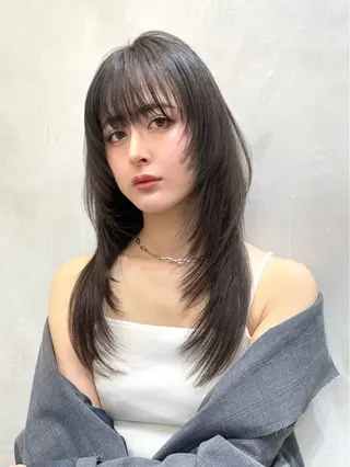 セミロング 大宮🤍縮毛矯正 レイヤー🪽なるのヘアスタイル